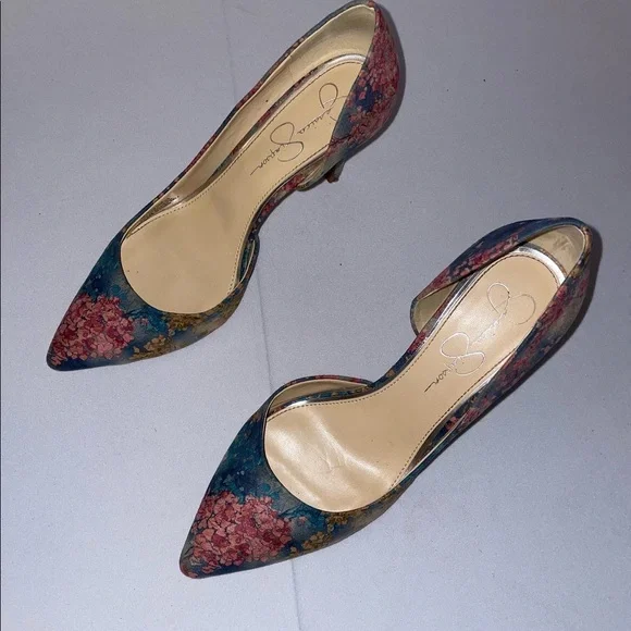 Jessica Simpson Floral Pattern Heels. - Picture 12 of 12